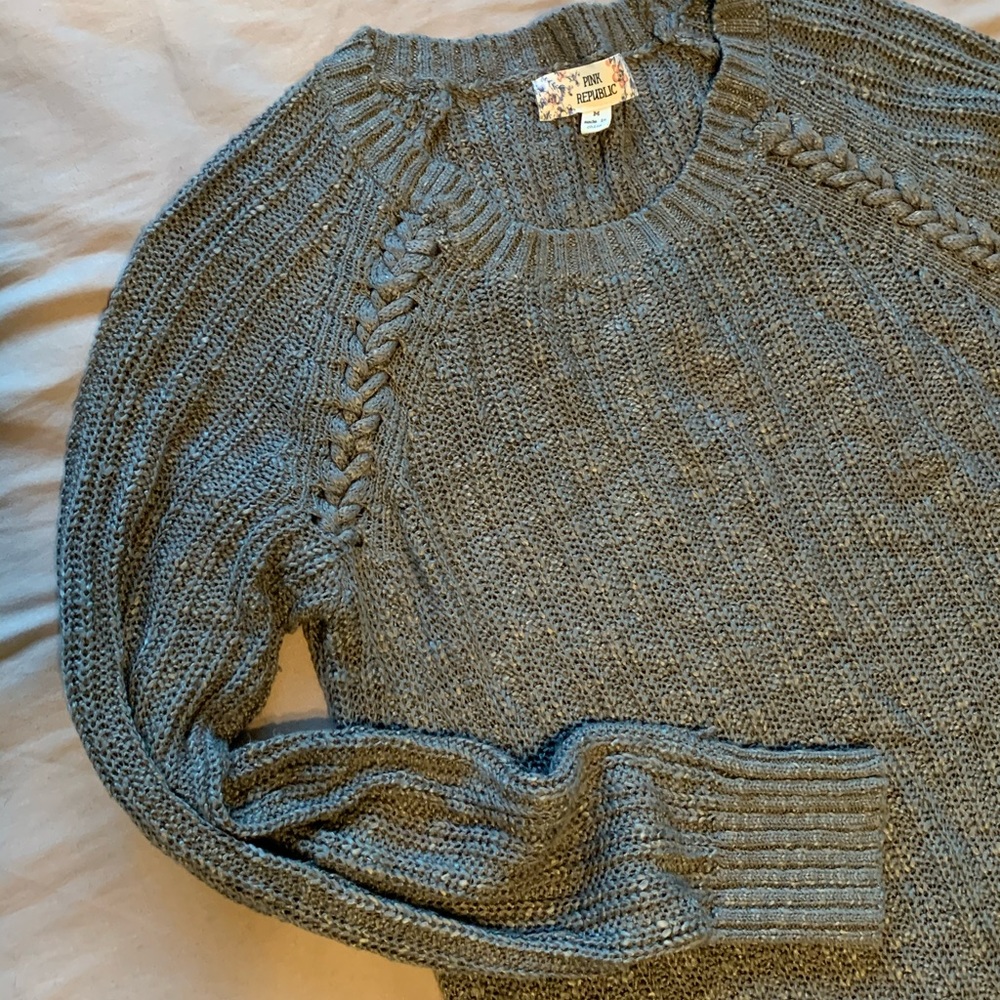 Juniors grey sweater